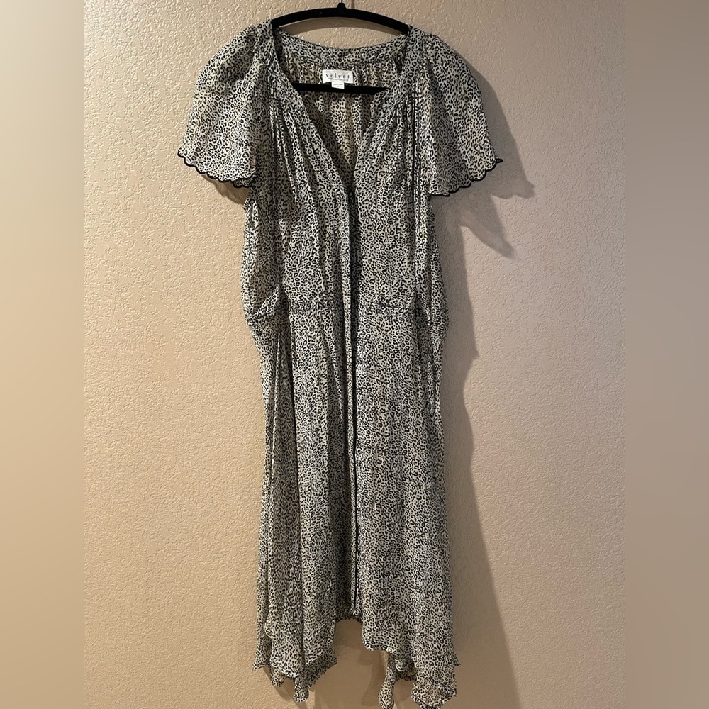 Velvet by Graham & Spencer Black and White Midi Dress